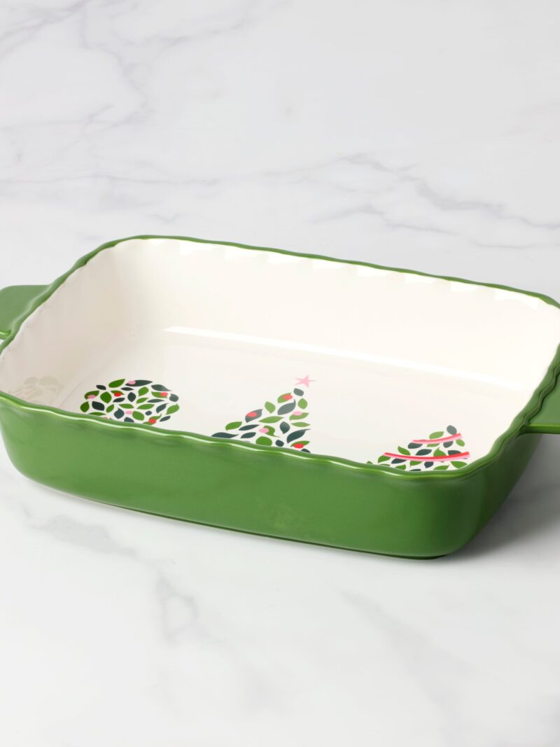 Evergreen Rectangular Scallop Baking Dish